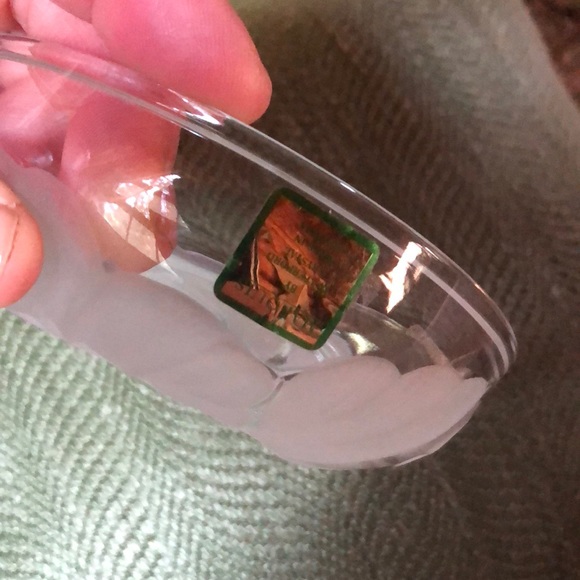 Small Crystal dish bowl - Picture 3 of 5